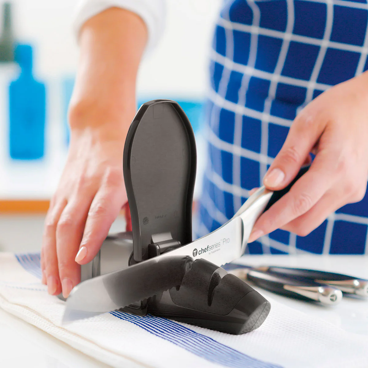 Universal Knife Sharpener - Image 3