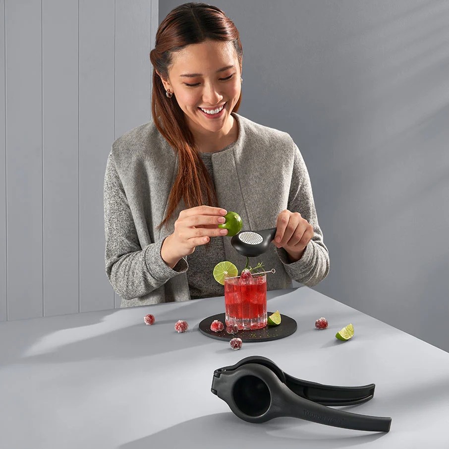 Tupperware® Zest ’N Press® Gadget | Hand-Held Citrus Squeezer & Zester - Image 3